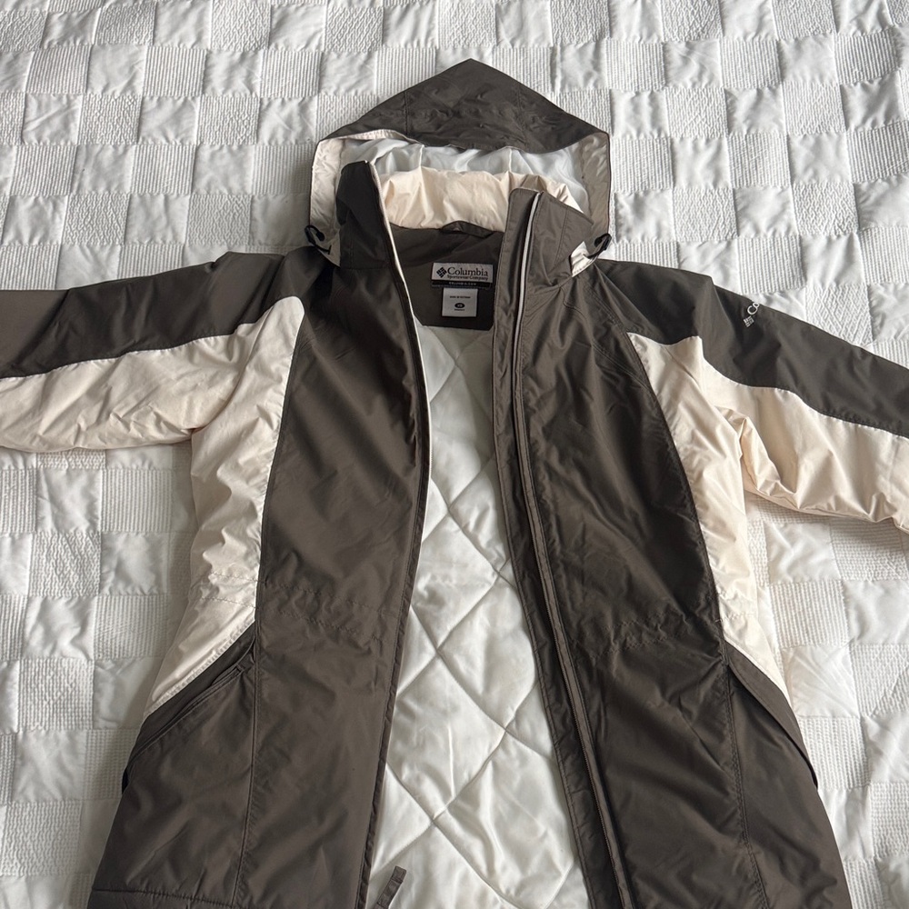 Columbia Two-Tone Hooded Jacket in Brown and Cream